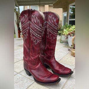 Tony Lama Vaquero Red Leather Cowgirl Boots. Size 8.5